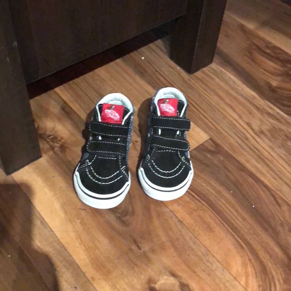 Snoopy vans